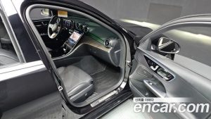 Mercedes-Benz C-Class C300 4MATIC Avantgarde 2024 года из Южной Кореи