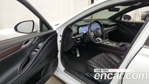 Genesis G80 Бензин 2.5 Turbo AWD 2025 года из Южной Кореи