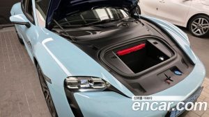 Porsche Taycan Base 2022 года из Южной Кореи