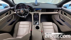 Porsche Taycan Base 2022 года из Южной Кореи