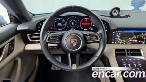 Porsche Taycan Base 2022 года из Южной Кореи