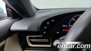 Porsche Taycan Base 2022 года из Южной Кореи