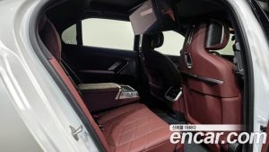 BMW 7-Series 740i xDrive M Sport 2024 года из Южной Кореи