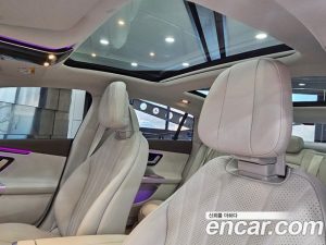 Mercedes-Benz EQE EQE350+ 2024 года из Южной Кореи