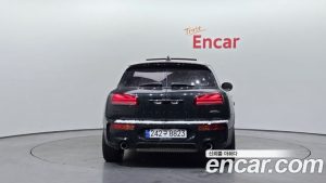 Mini Clubman JCW 2023 года из Южной Кореи