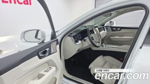 Volvo XC60 B5 Ultra Bright Air Air Suspension 2026 года из Южной Кореи