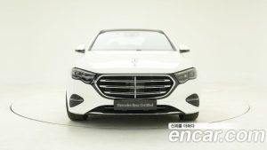 Mercedes-Benz E-Class E350e 4MATIC 2025 года из Южной Кореи