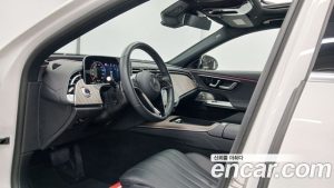 Mercedes-Benz E-Class E350e 4MATIC 2025 года из Южной Кореи
