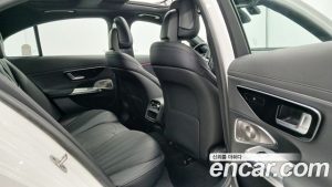 Mercedes-Benz E-Class E350e 4MATIC 2025 года из Южной Кореи