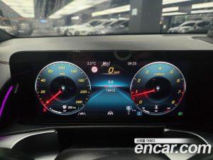 Mercedes-Benz GLB-Class GLB250 4MATIC 2023 года из Южной Кореи