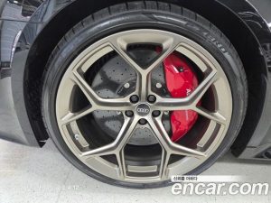 Audi RS6 4.0 TFSI 4WD Avant Performance 2025 года из Южной Кореи