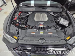 Audi RS6 4.0 TFSI 4WD Avant Performance 2025 года из Южной Кореи