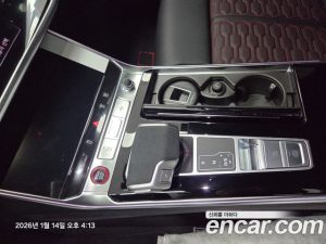 Audi RS6 4.0 TFSI 4WD Avant Performance 2025 года из Южной Кореи