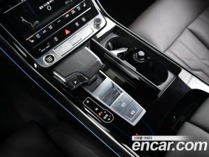 Audi A8 55 TFSI 4WD Premium LWB 2023 года из Южной Кореи