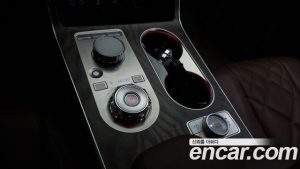 Genesis GV80 2.5T Бензин AWD 2024 года из Южной Кореи