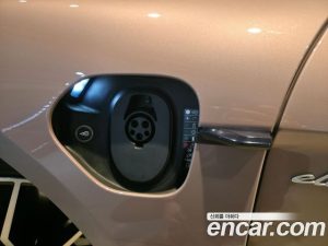 Porsche Taycan Base 2022 года из Южной Кореи