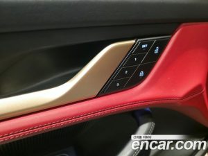 Porsche Taycan Base 2022 года из Южной Кореи
