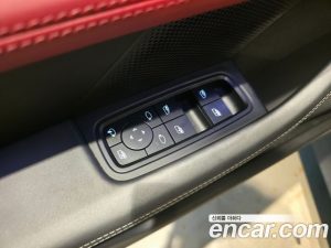 Porsche Taycan Base 2022 года из Южной Кореи