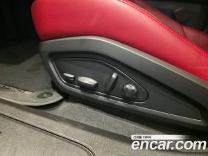 Porsche Taycan Base 2022 года из Южной Кореи
