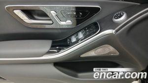 Mercedes-Benz S-Class S350 d 4MATIC 2025 года из Южной Кореи
