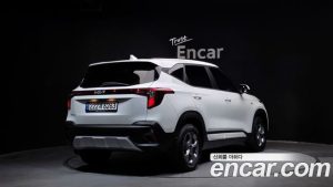 Kia Seltos Бензин 1.6 Turbo 2WD 2024 года из Южной Кореи