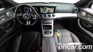Mercedes-Benz E-Class E350 4MATIC AMG Line 2023 года из Южной Кореи