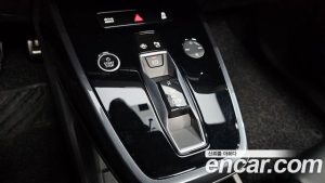 Audi Q4 e-tron 40 Premium Sportback 2023 года из Южной Кореи