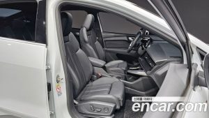 Audi Q4 e-tron 40 Premium Sportback 2023 года из Южной Кореи