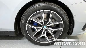 BMW 5-Series 520i M Sport 2025 года из Южной Кореи