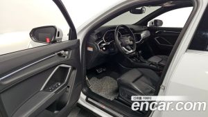 Audi Q3 40 TFSI 4WD Premium Sportback 2024 года из Южной Кореи