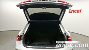 Audi Q3 40 TFSI 4WD Premium Sportback 2024 года из Южной Кореи