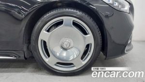 Mercedes-Benz S-Class S500L 4MATIC 2023 года из Южной Кореи