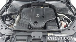 Mercedes-Benz S-Class S500L 4MATIC 2023 года из Южной Кореи