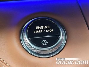 Mercedes-Benz SL-Class AMG SL63 4MATIC+ 2023 года из Южной Кореи