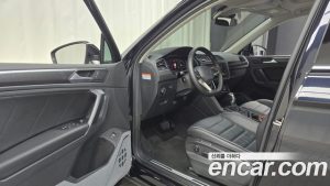 Volkswagen Tiguan 2.0 TDI Prestige 2023 года из Южной Кореи