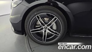 Mercedes-Benz E-Class E300 4MATIC AMG Line 2026 года из Южной Кореи