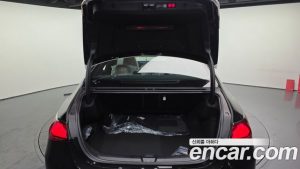 Mercedes-Benz E-Class E300 4MATIC AMG Line 2026 года из Южной Кореи