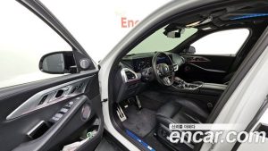 BMW XM 4.4 2024 года из Южной Кореи