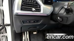 BMW XM 4.4 2024 года из Южной Кореи