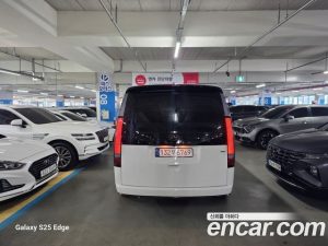 Hyundai Staria 4WD Lounge 7-Seater 2025 года из Южной Кореи