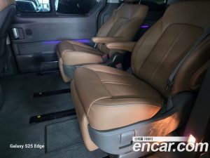 Hyundai Staria 4WD Lounge 7-Seater 2025 года из Южной Кореи