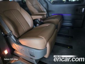 Hyundai Staria 4WD Lounge 7-Seater 2025 года из Южной Кореи