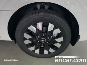 Hyundai Staria 4WD Lounge 7-Seater 2025 года из Южной Кореи