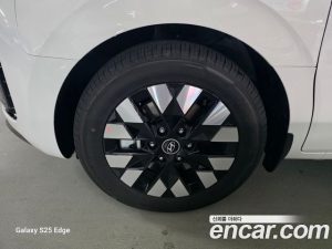 Hyundai Staria 4WD Lounge 7-Seater 2025 года из Южной Кореи