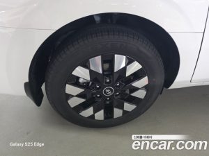 Hyundai Staria 4WD Lounge 7-Seater 2025 года из Южной Кореи
