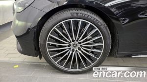Mercedes-Benz E-Class E450 4MATIC Exclusive 2024 года из Южной Кореи