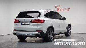 BMW X5 xDrive 30d xLine 2023 года из Южной Кореи