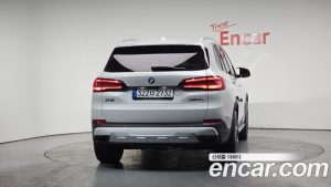 BMW X5 xDrive 30d xLine 2023 года из Южной Кореи