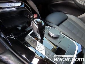 BMW X4 xDrive20i xLine 2023 года из Южной Кореи