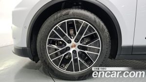 Porsche Macan Base 4 2025 года из Южной Кореи